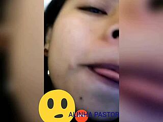 Linda Alinha Petite Body Masturbation Show