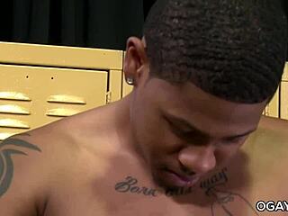 Grinch That Stole Xxxmas Cash With Close-Up Blowjob