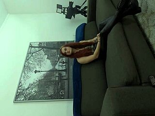 Daisy marie explores anal left side