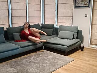 Wow, check this unique dance by brunette babe