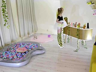 hey bonnie dolce, wanna lick honey in bee costume and suck cock?