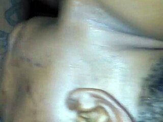 Amateur Satin Sheetz Gives Head in Snippet