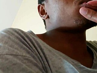 Arab peeing fetish in explicit raw action