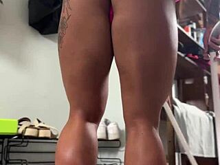 Beautiful bodybuilder gets it in the ass in homemade video