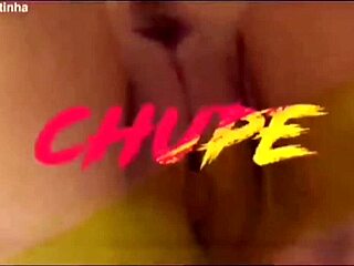 Safada Da Vivi Shows Off Narrow Ass In Complete Video