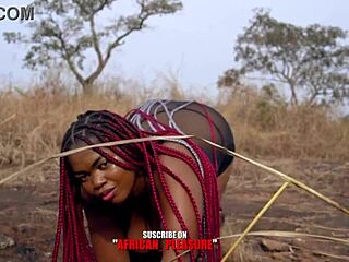 Sinto teu desejo pela minha bunda grande e peitões no sexo passionate