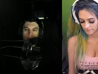joycgee and trainwrecks tease on live webcam