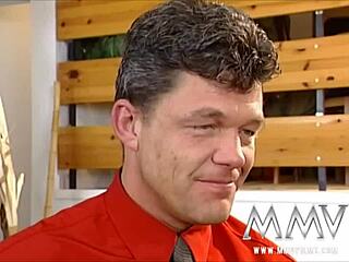 Brunette Hoe Gets Facialized