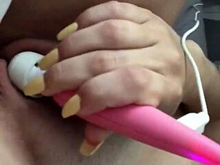 i love this 18yo blonde teen 18+ amateur with amazing body butt boobs vibrators her pretty pink pussy