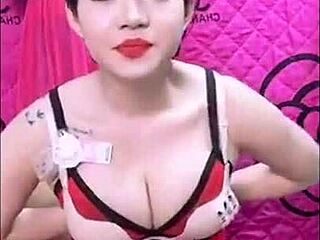 أرتاح مع فتاة فيتنامية ساخنة في بث مباشر