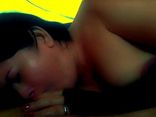 enteada novinha mamando padrasto enquanto madrasta tá fora, hein?