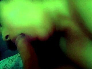 enteada novinha mamando padrasto enquanto madrasta tá fora, hein?