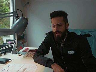 I-I can't believe the webcam life reality show with Andrea Garcia and Cristian Cipriani is so hardcore