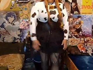 Hot Vaquita Rides In Cowgirl Cosplay!