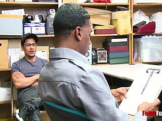 Interrasna izkoriščevalka kriminalca ujete na skriti kameri