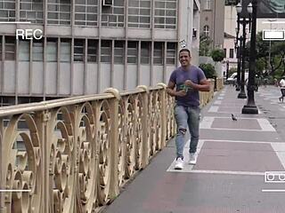 Novinha safada meets porn actor on the street and gets wrecked by his cock at home with venusss and tony tigrão