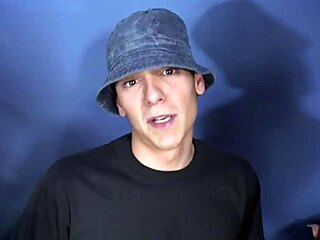 17 años lamiéndole la cara con oral facial shaved amateurs big tits blowjob