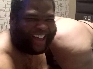 rock getting that bootylicious jello ass licked