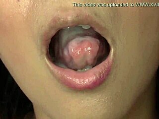 Rumi Kamisaki drinking cum from bitchy gal 😍