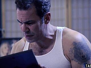 Whoa! Naked Stepdaughter Jessa Rhodes Sneaks Around! 😲