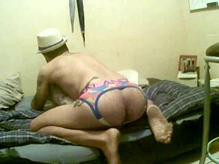 i'm cojiendo the sabroso guy and it's so hottt