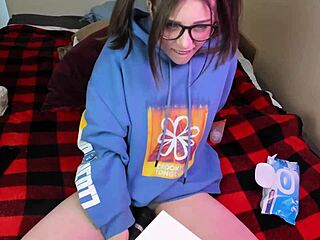 today i’m in glasses, swallowing a dildo on webcam! 🤓