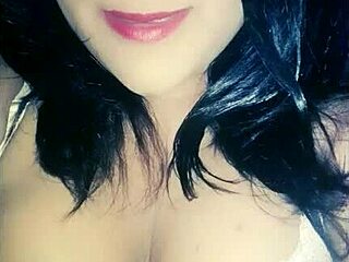 this latina milf poblana is so sexy, isn't she?