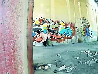 cuando una pared sirve para follar duro 😈