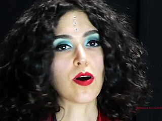 Podrobení a finanční dominace, jen hraju roli dominatrix pro prachy