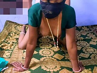 Indická manželka dostane doggy od manžela na ranči