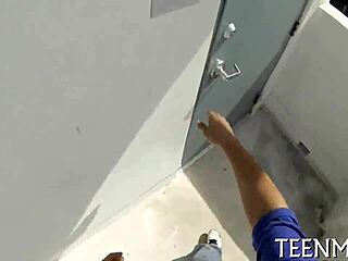 babe courtney loxx is sucking that rod hard for some cash