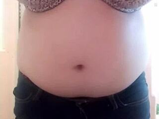 Huge Tits Cam Girl Shows Intense Action