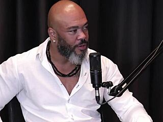 Morena flashes her chest after doubting herself at swing house with gay and trans. Marcelly Melo shocks on Sheer Red