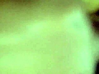 casal gozando junto, ela faz squirt, ele tremendo todo, horrana squirt