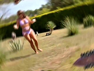 Mommy4k seduces with her shaved pussy in cheating affair