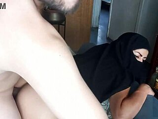 Licking Ass and Anal Fuck on Couch with Mia Niqab