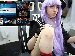 I’m just a teen playing League of Legends while masturbating solo.