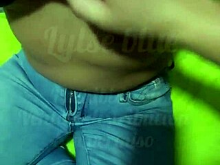 Termino follando con chica infiel del centro comercial, quieres verla?