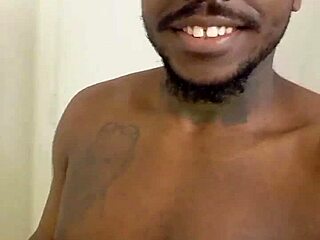 Solo babe stroking herself with a mirror selfie for all to see.