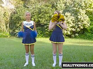 Yo, check Amber Gray and Selena Sosa in lesbian action!