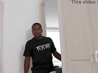 Brittany Taylor, studentessa colombiana, brama doppio anale con stalloni grossi