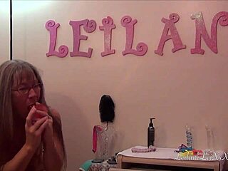 Members Cam Show With Dildo And Dirty Talk