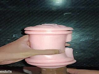 trailer kissy giving me head, so hot!!