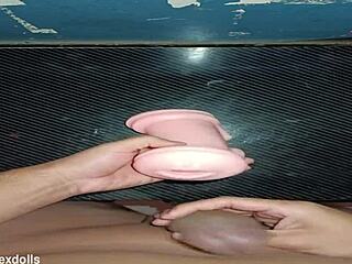 trailer kissy giving me head, so hot!!