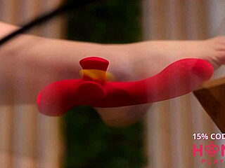 Thick Girl’s Meaty Pussy Drips While Masturbating and Squirting at Table