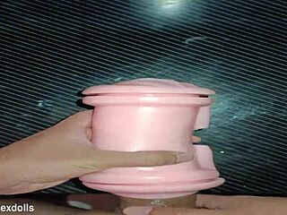 trailer kissy giving me head, so hot!!