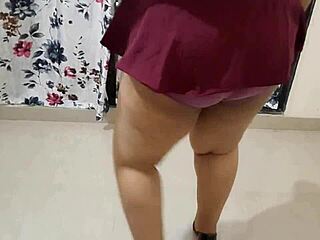 Samiya turns naughty, dancing and screwing in her steamy bedroom