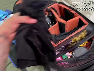 damn, hot milf gives tasty blowjob before training! 😍