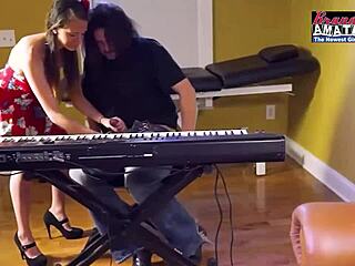 Hey Cloe, how’s it feel sucking that cock and swallowing cum with those green eyes?