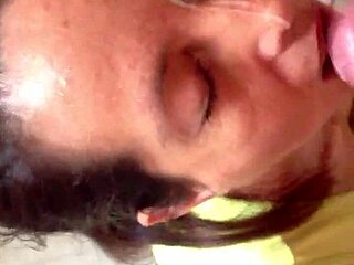 Mi Amiga Shows Off Wild Amateur Moves in Bed